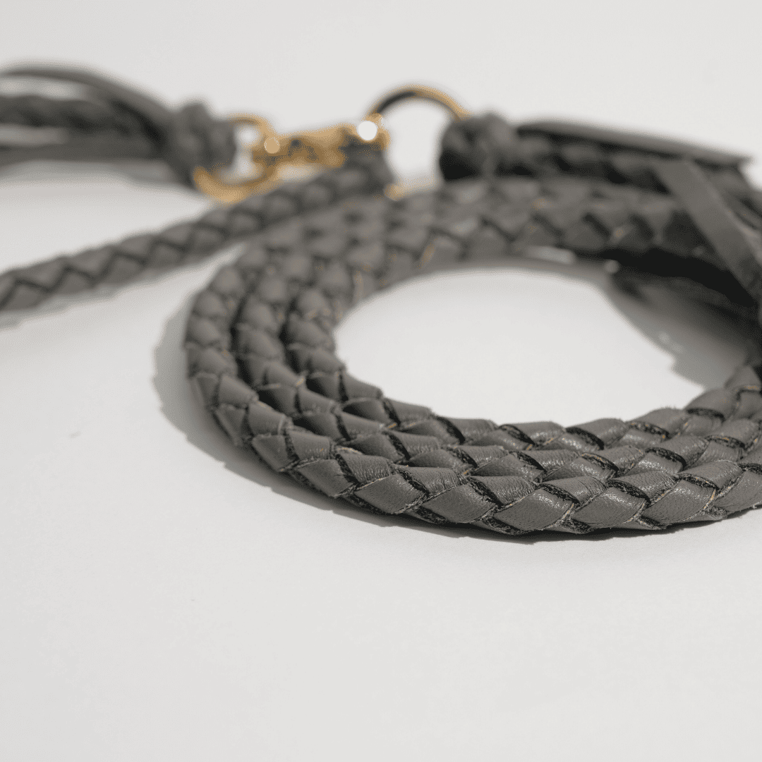 本革の犬用リード おしゃれで人気 可愛いおすすめレザー(グレー